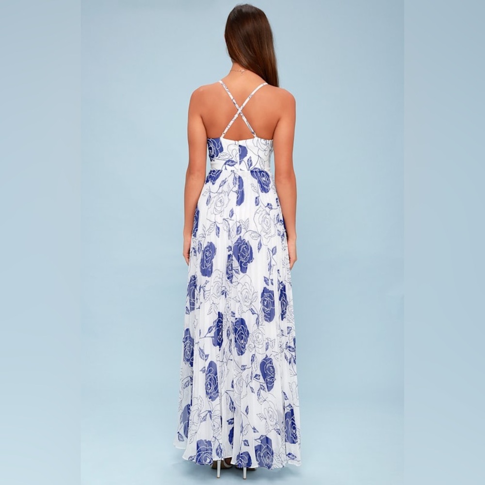*NWT* Lulus Blue & White Floral Print Maxi Dress - Picture 4 of 11